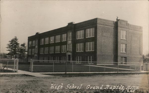 High School Grand Rapids, MN FILLQ Postcard