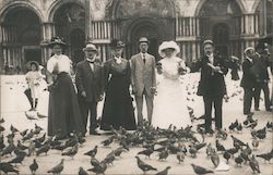 People feeding pigeons on St Mark's Square Venice, Italy Postcard Postcard Postcard