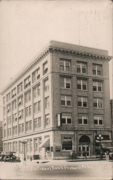 banks in fremont ne