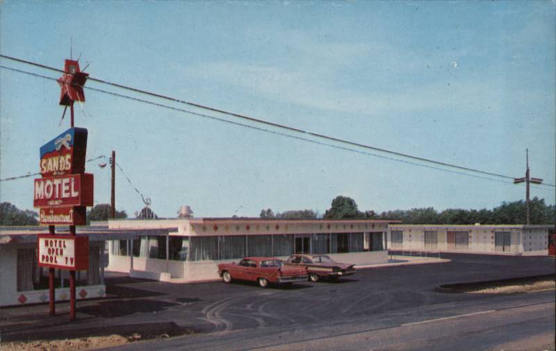 Sands Motel & Restaurant - Hiway Jct. 39 & 60 Aurora, MO Postcard