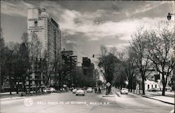 Paseo de la Reforma Postcard