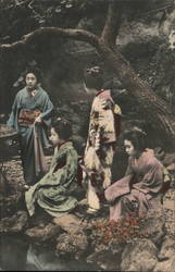 Japanese girls with typical dress Postcard Postcard Postcard