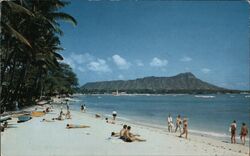 Whitesand Waikiki Beach, Diamond Head, Hawaii Postcard