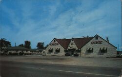 Chick-A-Dine Cafe and Topper Motel, Boone, Iowa Postcard