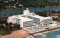 Montmartre Hotel, Miami Beach, Florida Postcard