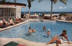 Bahama Motel Pool, Fort Lauderdale, Florida Postcard