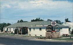 Sundown Motel, Spearfish, South Dakota Postcard