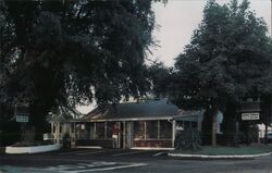 Bob Briggs Wee Packet Restaurant, Dennisport, MA Postcard