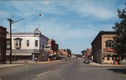 Lake Ave., Crandon, Wisconsin Postcard