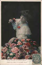 Woman with Roses, "Il s'en exhale un parfum doux..." Postcard