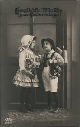 Herzlichen Glückwunsch zum Geburtstag! Boy & Girl with Flowers Postcard