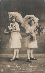 Two Girls with Parasols and Gifts, Herzlicher Glückwunsch zum Geburtstag Birthday Postcard Postcard Postcard