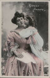 Mother and Daughter New Year's Kiss, Bonne Année Children Postcard Postcard Postcard