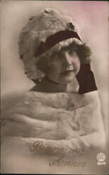 Girl in Fur Hat & Coat, Bonne Année Greeting Postcard