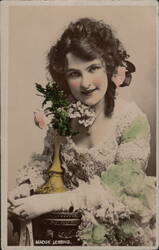 Madge Lessing Portrait with Flowers Actresses Postcard Postcard Postcard