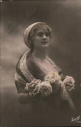 Young Woman with Roses, Bonne Année Greeting Beautiful Ladies Postcard Postcard Postcard