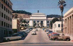 Ventura County Courthouse with Statue of Father Junipero Serra Postcard