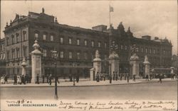 Buckingham Palace Gates and Guards, London Postcard