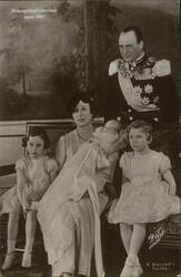 Norwegian Crown Prince Family Portrait - March 1937 Postcard