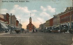 Broadway Looking South, Rochester, Minnesota Postcard