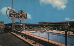 Town & Country Motel, Barstow CA Postcard