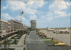 Flughafen Wien-Schwechat Airport Terminal Postcard