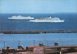 Sassnitz - Rügen, Begegnung der schwedischen Fahrschiffe Postcard