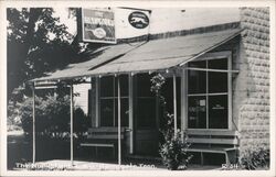 The Hunkstand Restaurant & Greyhound Bus Stop, Harrogate Tennessee Postcard Postcard Postcard