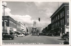 Street Scene - Courthouse - Columbia, Tennessee Postcard