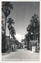 Hotel Thomas Driveway, Gainesville Florida Postcard Postcard Postcard