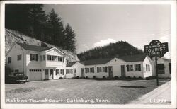 Robbins Tourist Court, Gatlinburg, TN Postcard