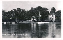 Mrs. Williams Hotel, Homosassa, Florida Postcard