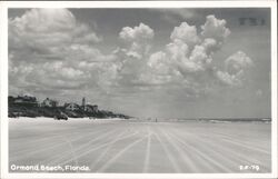 Ormond Beach, Florida Beach and Ocean View Postcard