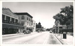 Leesburg, Florida Street Scene Postcard