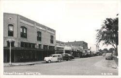 Perry, Florida Street Scene Postcard