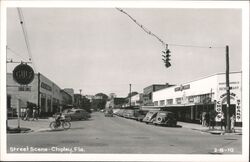 Chipley, Florida Street Scene Postcard