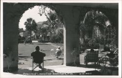 Pinecrest Lakes Club, Avon Park, Florida: Leisure by the Lawn Postcard