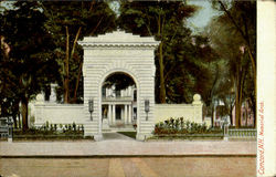 Memorial Arch And Capitol Postcard