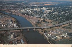 Pioneer Memorial Bridge, Sacramento, California Postcard