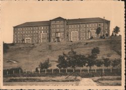 Pensionnat des Soeurs de Sainte-Marie, Jambes-Namur. La façade. Postcard