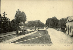 Chalons Sub Marne Le Canal Et l'Ecluse France Postcard Postcard