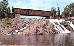 Covered Bridge Hartland, VT Postcard Postcard