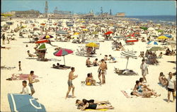 Beach Looking North, Showing Marine Pier Wildwood-By-The-Sea, NJ Postcard Postcard