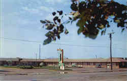 Skylite Motel, Pine Ave. Postcard