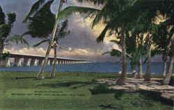 Seven Mile Bridge, Between Key West and Mainland Scenic, FL Postcard Postcard