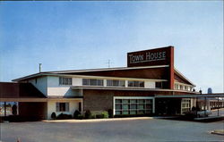 Town House Motor Hotel, U. S. 9 Albany, NY Postcard Postcard