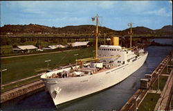 Passing through Miraflores Locks of Panama Canal Boats, Ships Postcard Postcard