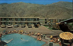 Palm Springs Trave Lodge, 333 East Palm Canyon Drive On Highway 111 Postcard