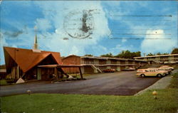 Howard Johnson's Motor Lodge, U. S. Highways 41 and 70S Nashville, TN Postcard Postcard