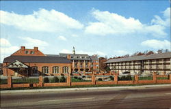 Heritage Inn Williamsburg, VA Postcard Postcard